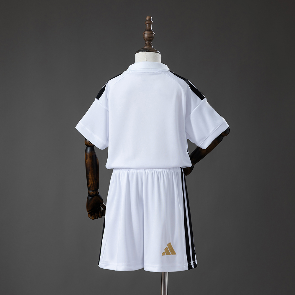 Juventus 26/27 Home Kids Kit Jersey Foto 2