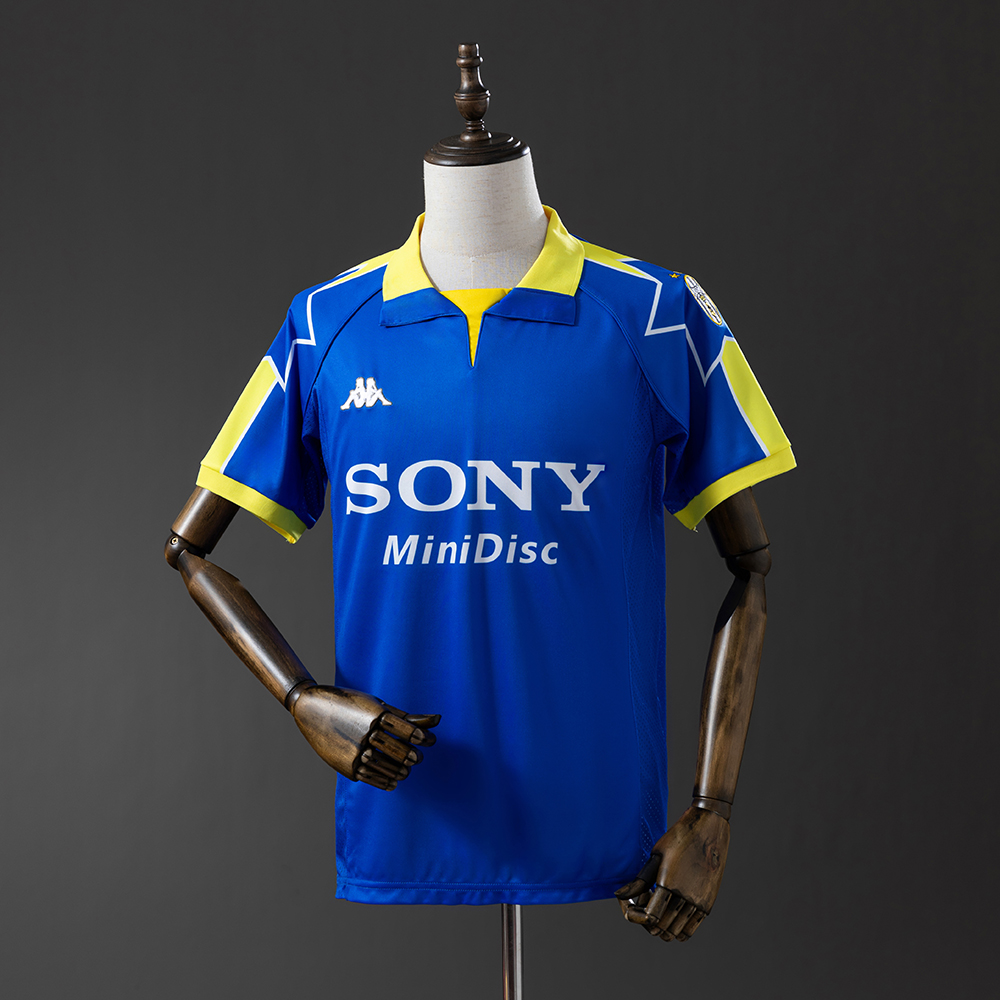 Juventus 97/98 Away Retro Jersey