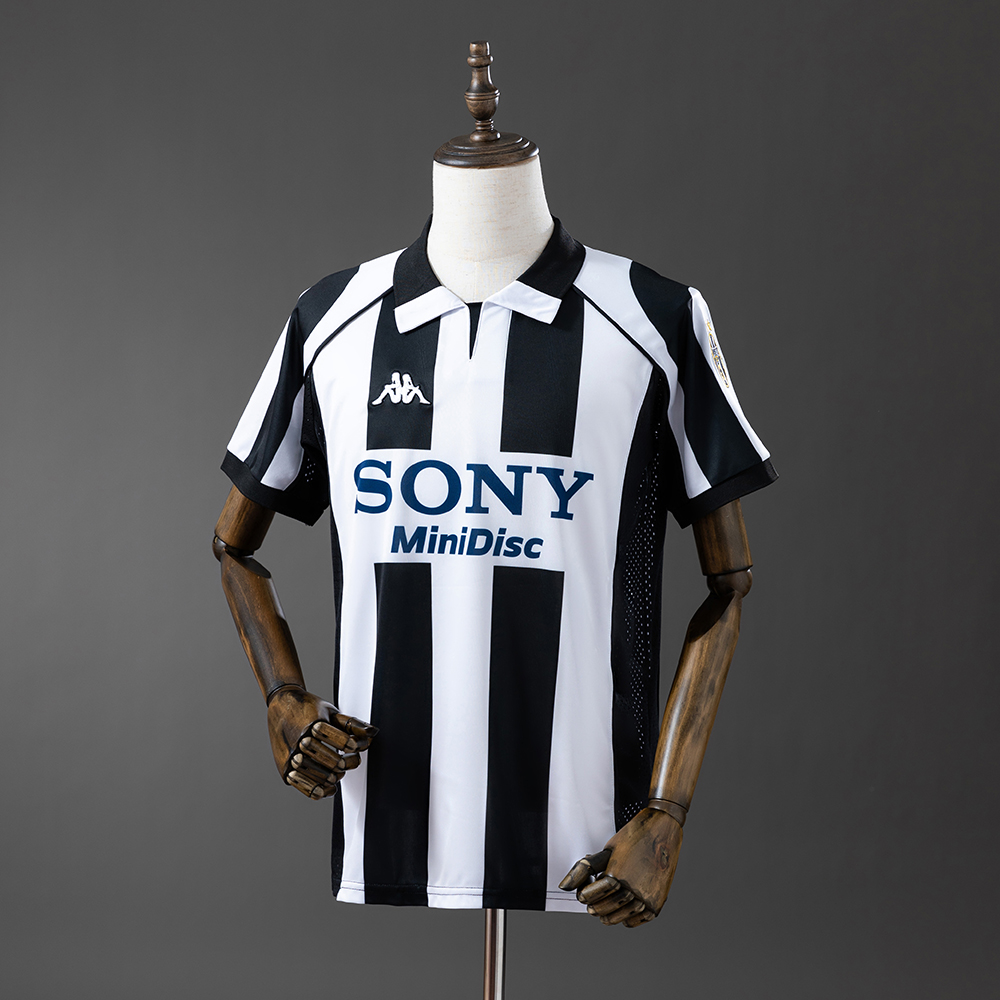 Juventus 97/98 Home Retro Jersey