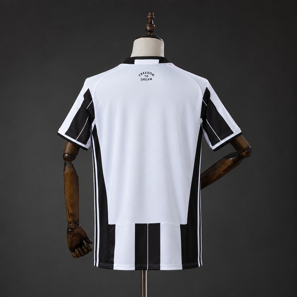 Juventus 16/17 Home Retro Jersey Foto 2