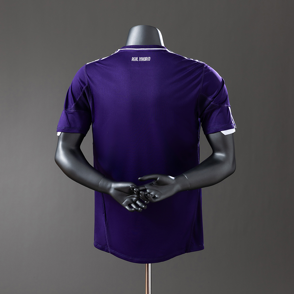 Real Madrid 10/11 Third Away Player Version Retro Jersey Foto 2