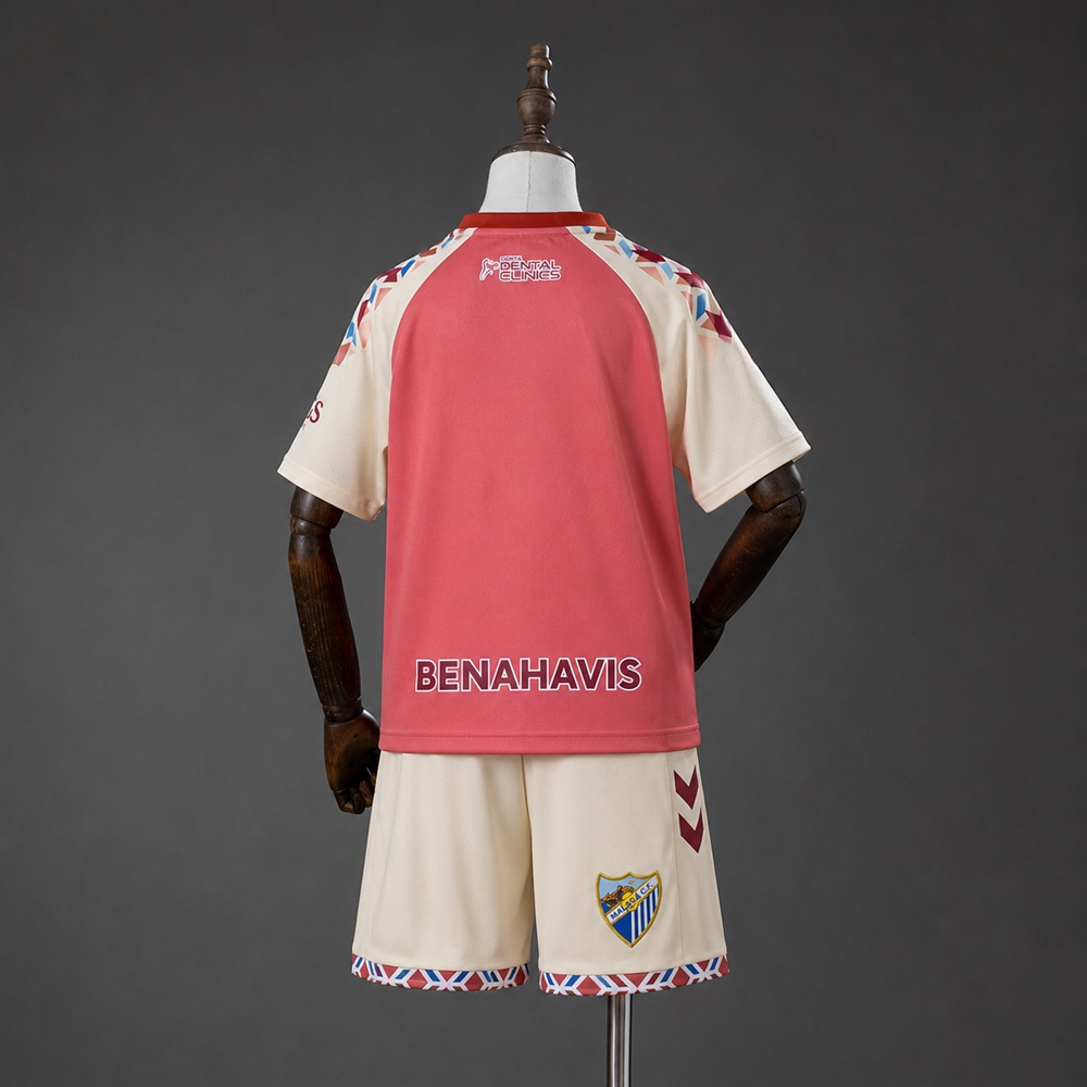 Malaga 26/27 Away Kids Kit Foto 2