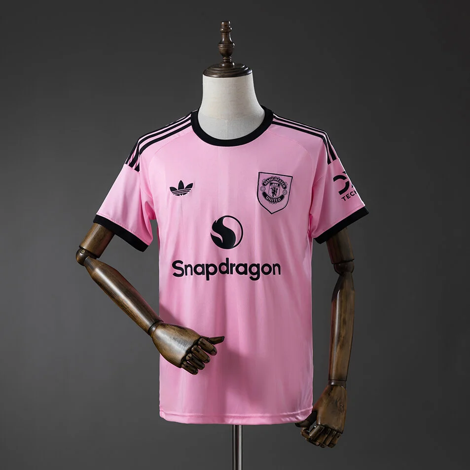 Manchester United 25/26 Third Goalkeeper Jersey