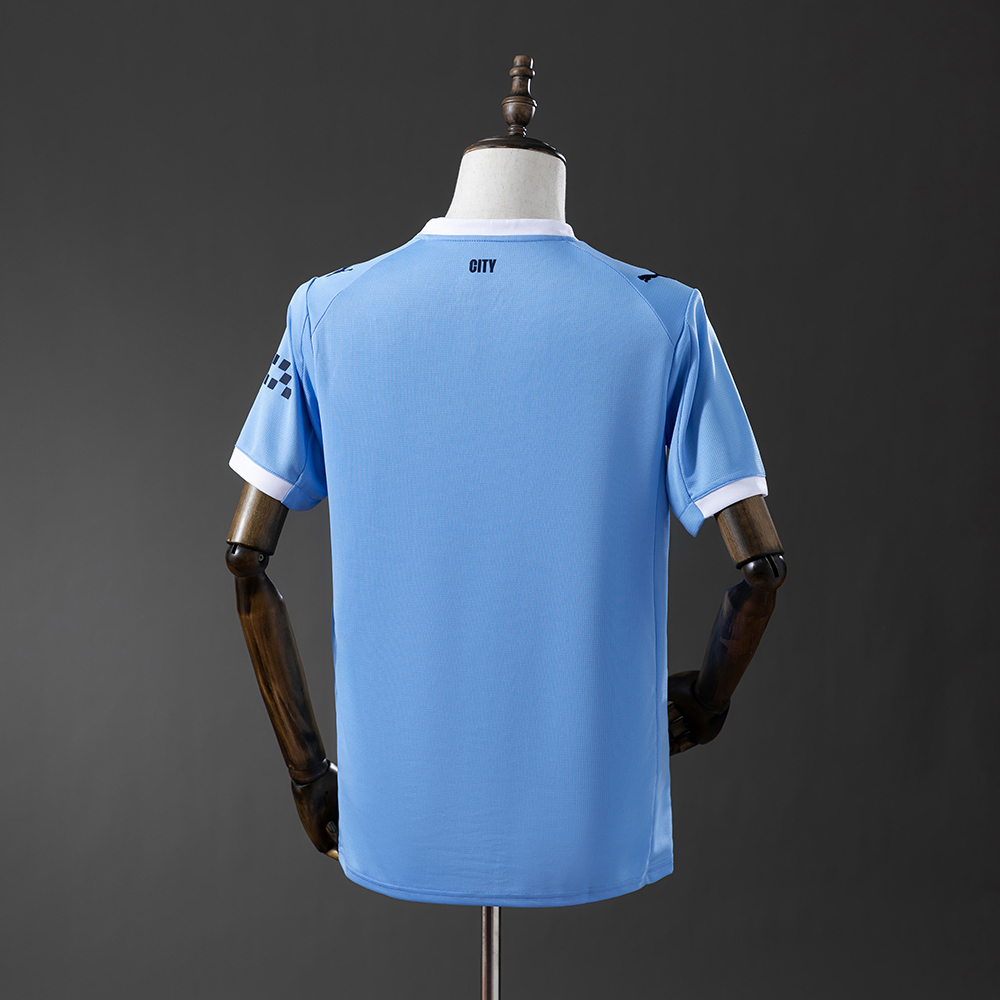 Manchester City 25/26 Home Jersey Foto 2