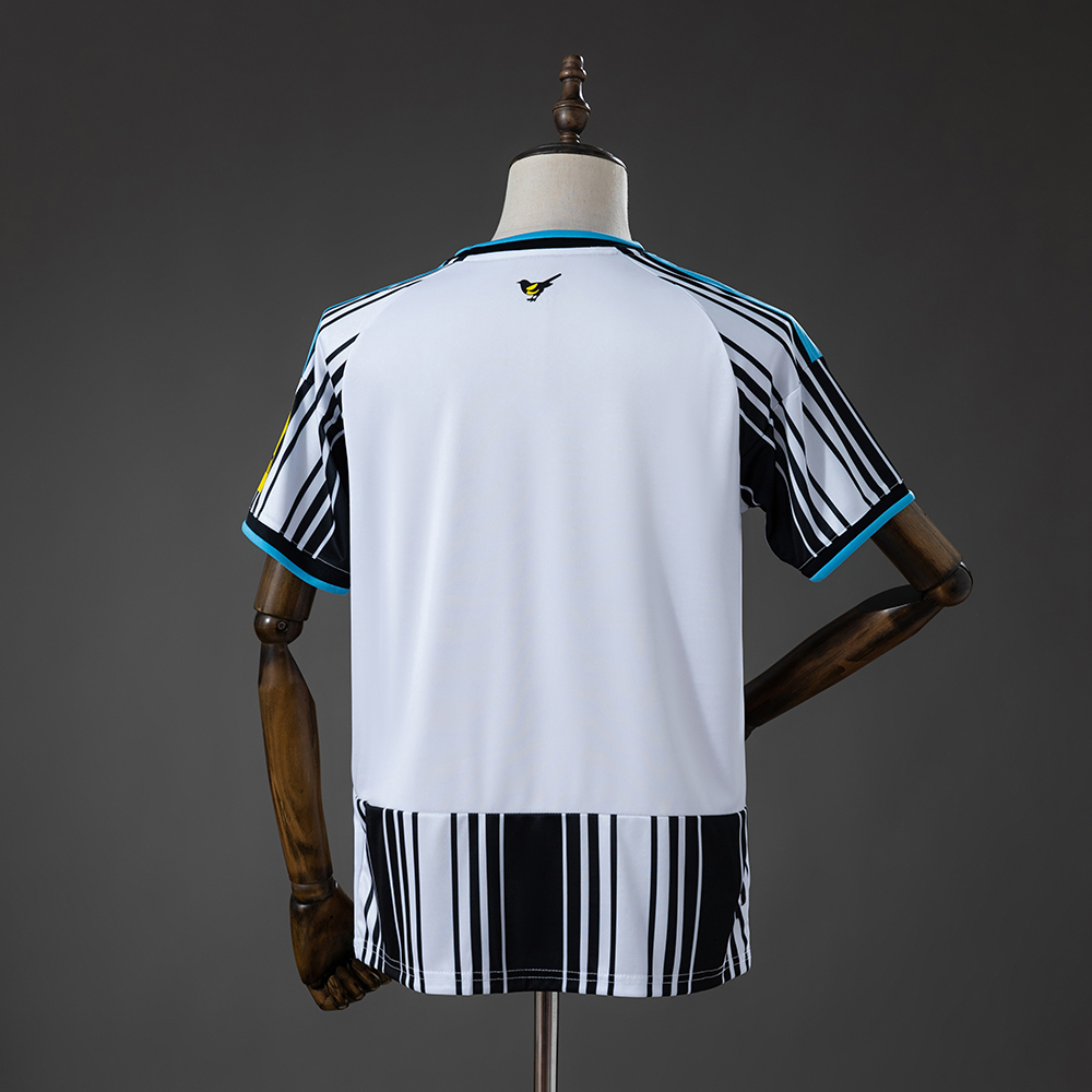 Newcastle United 26/27 Home Jersey Foto 2