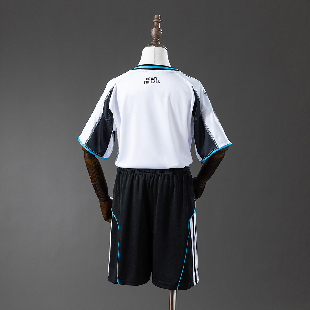Newcastle United 25/26 Home Full kids kit Jersey Foto 2
