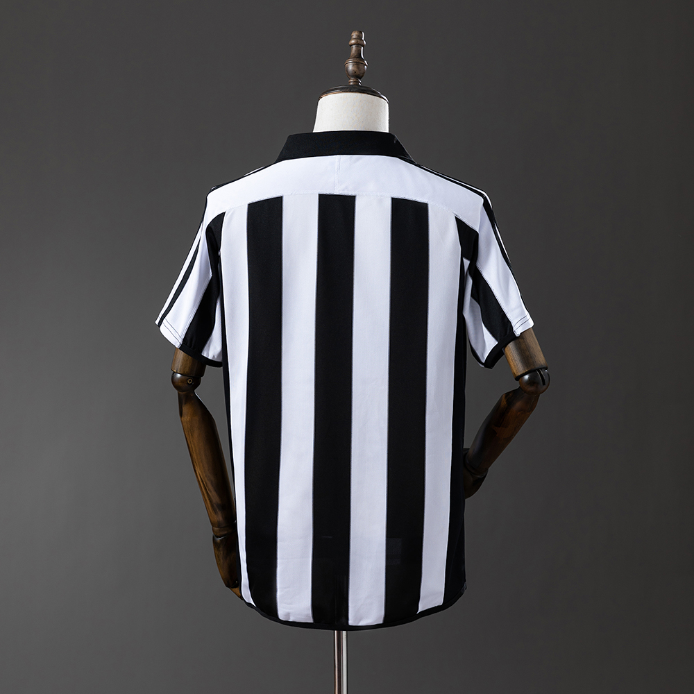 Newcastle United 03/05 Home Retro Jersey Foto 2