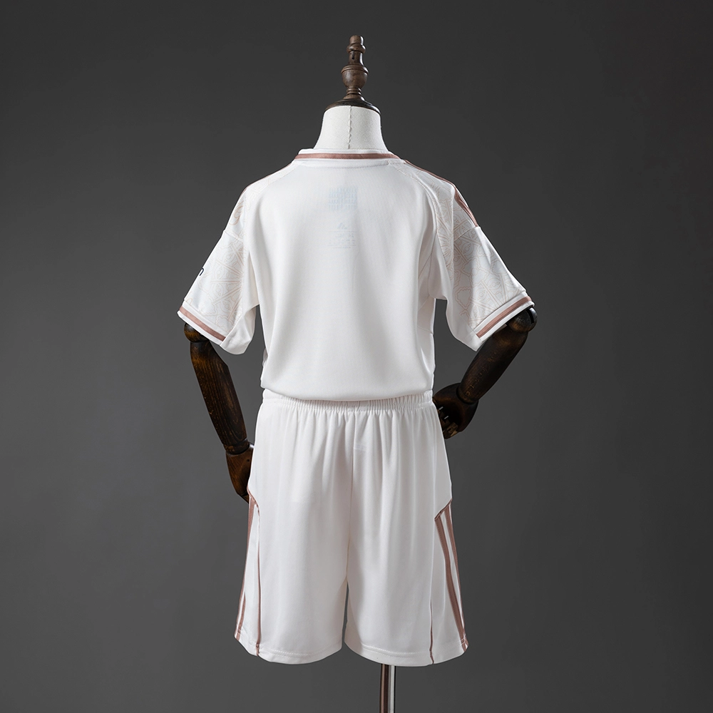 Nottingham Forest 25/26 Full kids kit Away Jersey Foto 2
