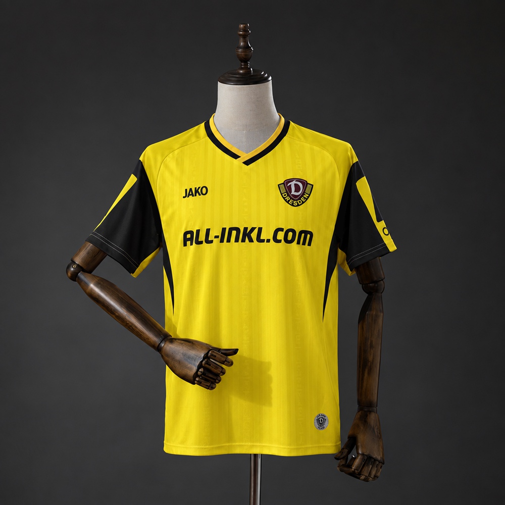 Dynamo Dresden 26/27 Home Jersey