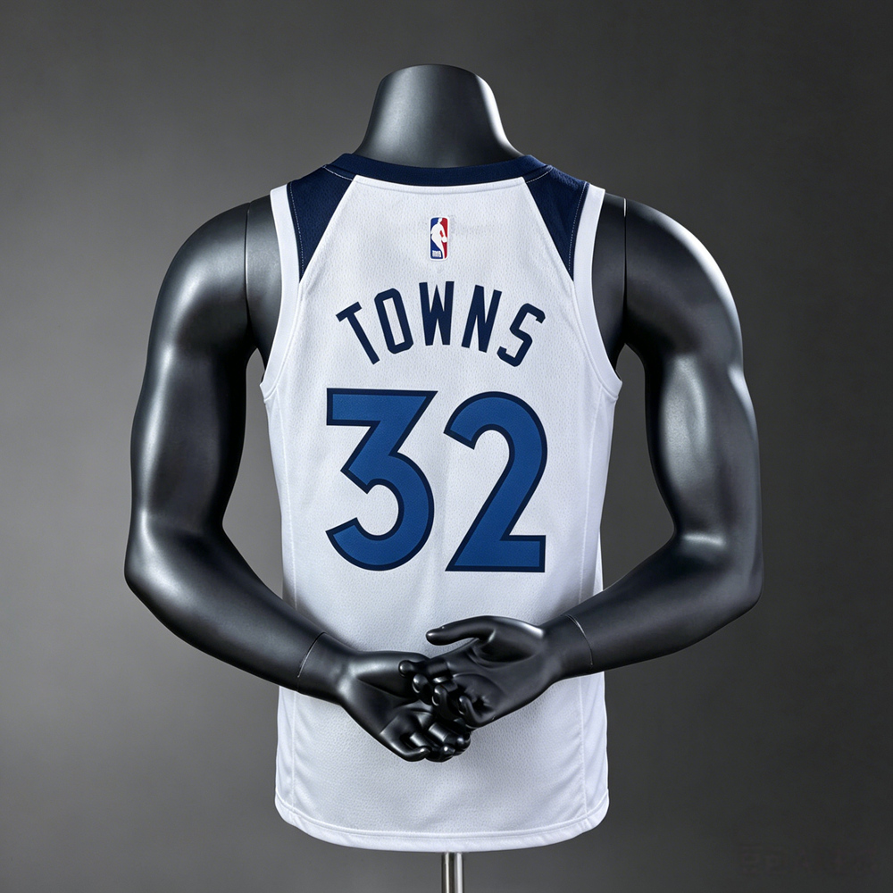 Minnesota Timberwolves Classic Edition Towns #32 NBA Jersey Silk Version Foto 2